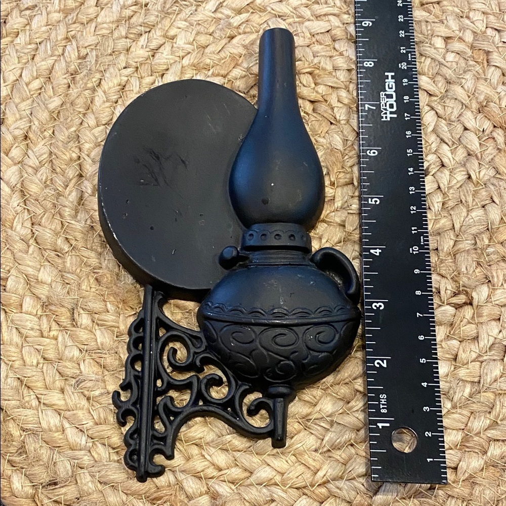 Vintage Sexton 1966 Elegant Black Wall Decor. Cast Iron. Oil Lamp. - Picture 9 of 10